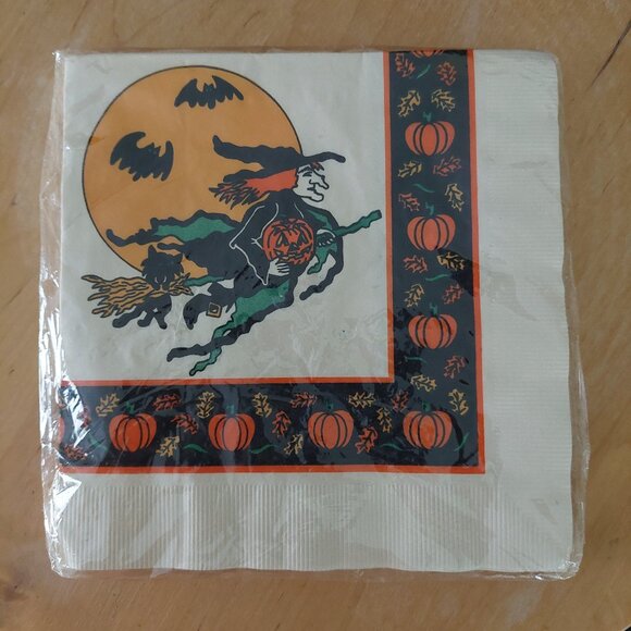 Vintage 1992 Manual Woodworkers & Weavers Paper Luncheon Napkin Halloween Witch - Picture 1 of 2